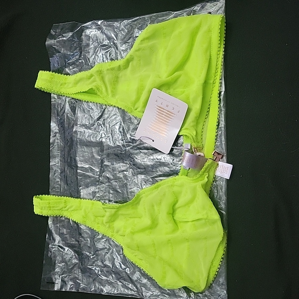 Savage X Fenty Barlett XL